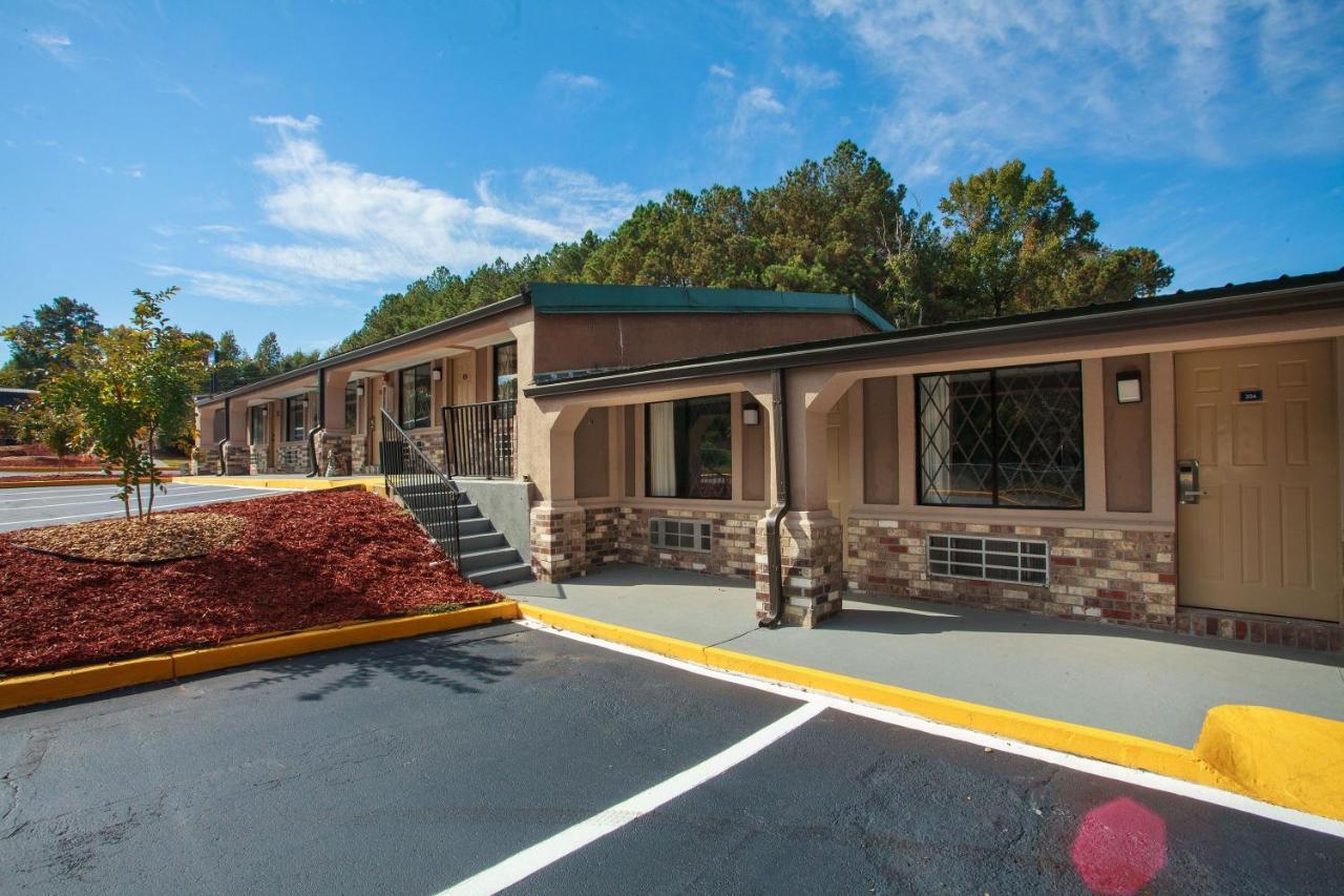 Travelodge By Wyndham Macon West Екстер'єр фото