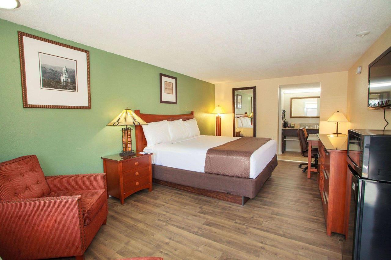 Travelodge By Wyndham Macon West Екстер'єр фото