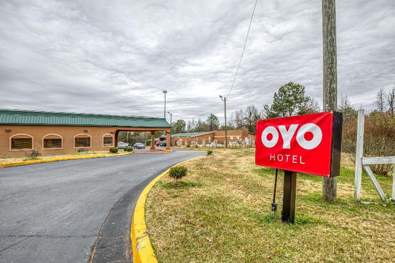 Travelodge By Wyndham Macon West Екстер'єр фото